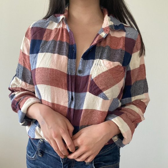 [NEW] Plaid-ish Long-Sleeve Button-Up - Picture 2 of 4